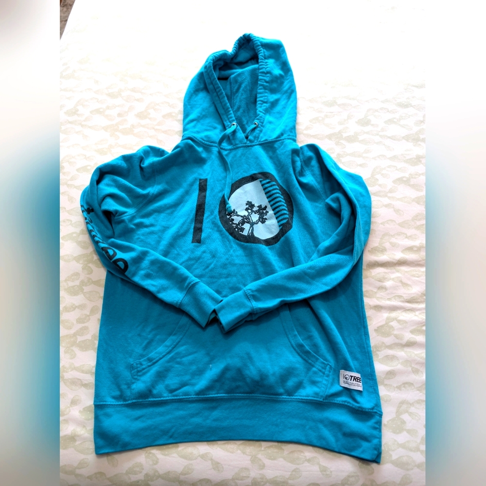 Woman's 10 tree hoodie